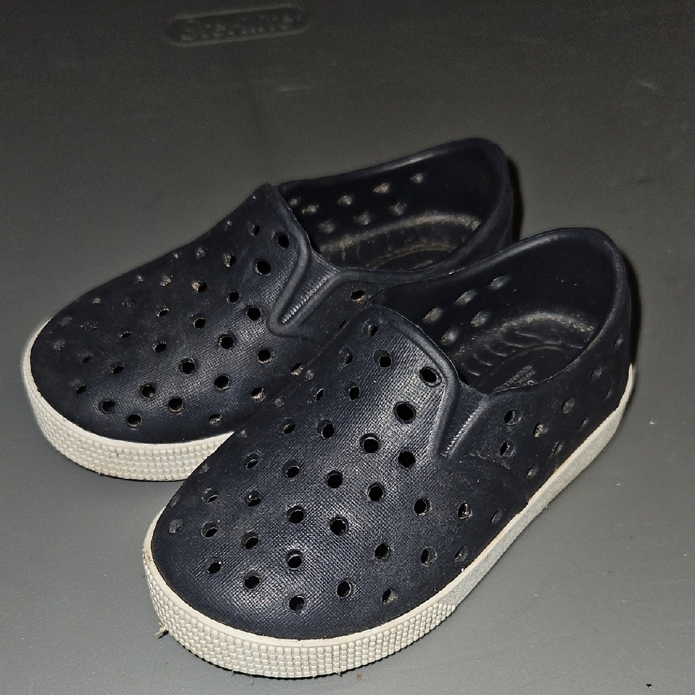 Old Navy Kids Navy Water Shoes